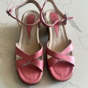 Dansko leather pink sling back clogs wedge sandals size 37